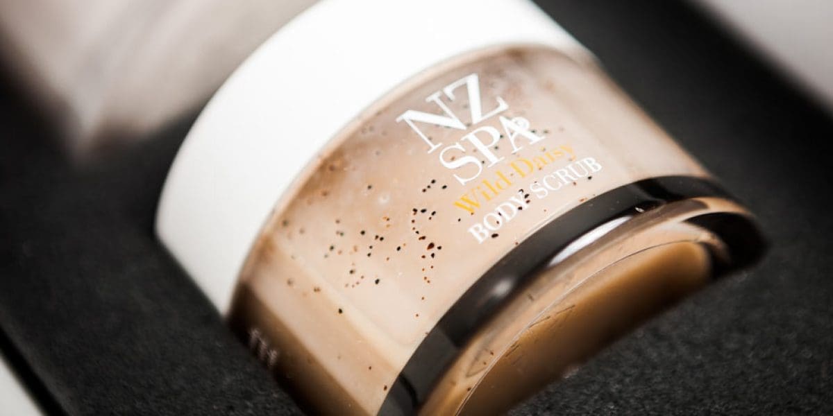 NZ-Spa-Wild-Daisy-Body-Scrub