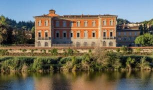 M2women.com - The Inside of this 1500s Palace in Florence is Incredible m2woman-summer-21-palazzo-serristori Palace