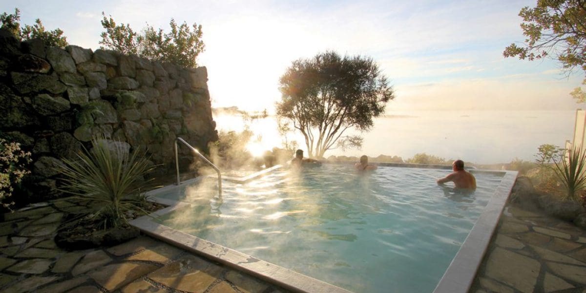 M2woman.com - Top 7 Hot Pools in New Zealand m2woman-hot-pools-nz