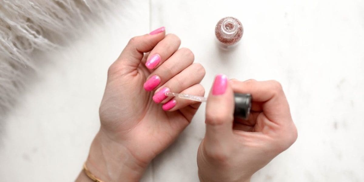 M2woman.com - Five Hacks To Get Perfect Home Polished Nails Nails