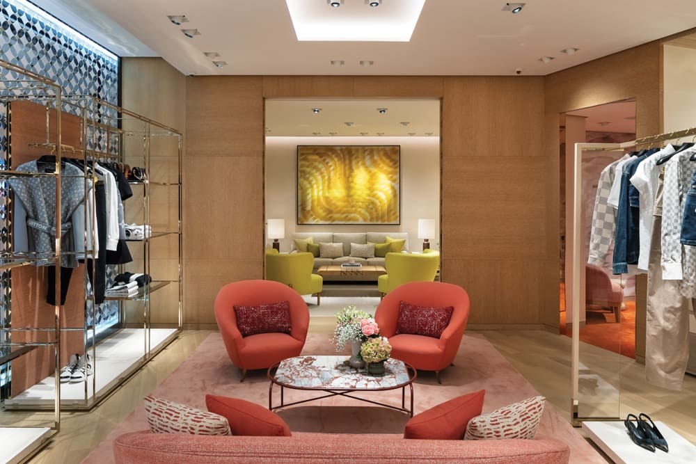 Louis Vuitton: Luxury Closer to Home-M2woman.com