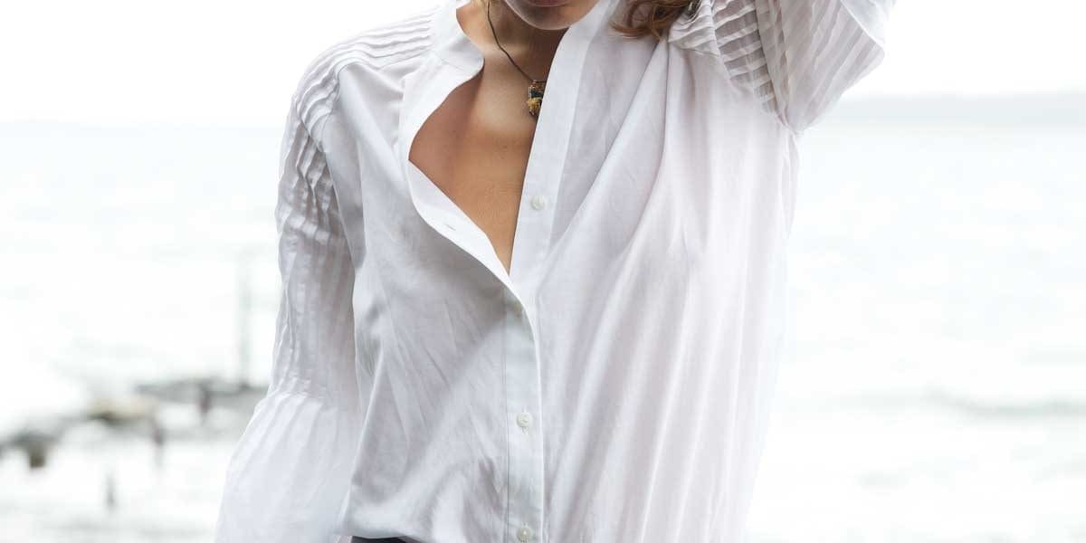 c_Gypsy-Shirt-450-dollars-Daisy-Shorts-289-dollars-Classic-Belt-199-dollars-ISHI-Necklace-285-dollars-0001b