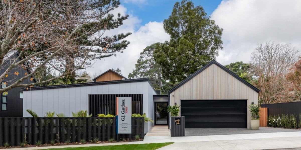 Bespoke-in-Brooklands---front-Exterior