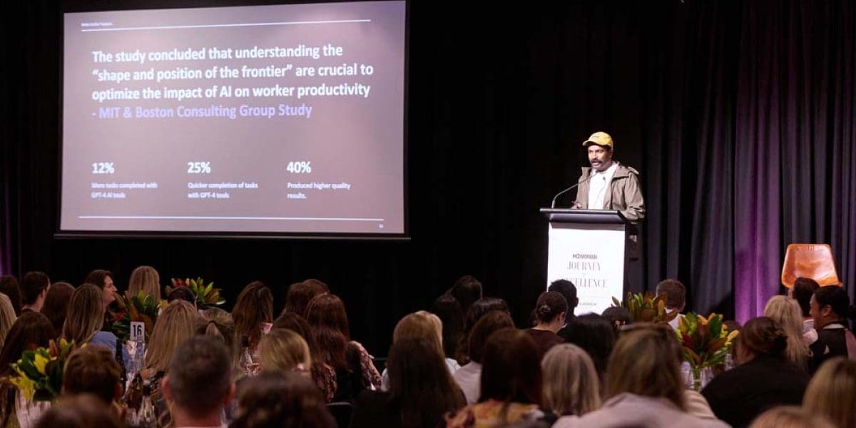 M2Woman_ConferenceRoom_Journey_To_Excellence_Danilophoto-0222