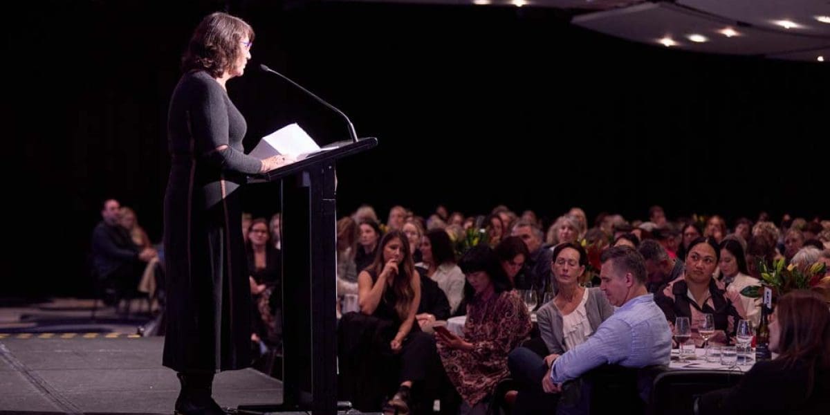 M2Woman_ConferenceRoom_Journey_To_Excellence_Danilophoto-0283