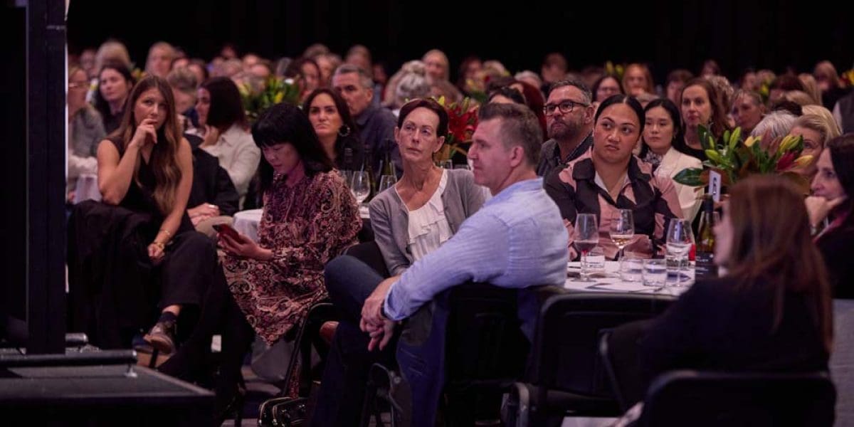 M2Woman_ConferenceRoom_Journey_To_Excellence_Danilophoto-0286