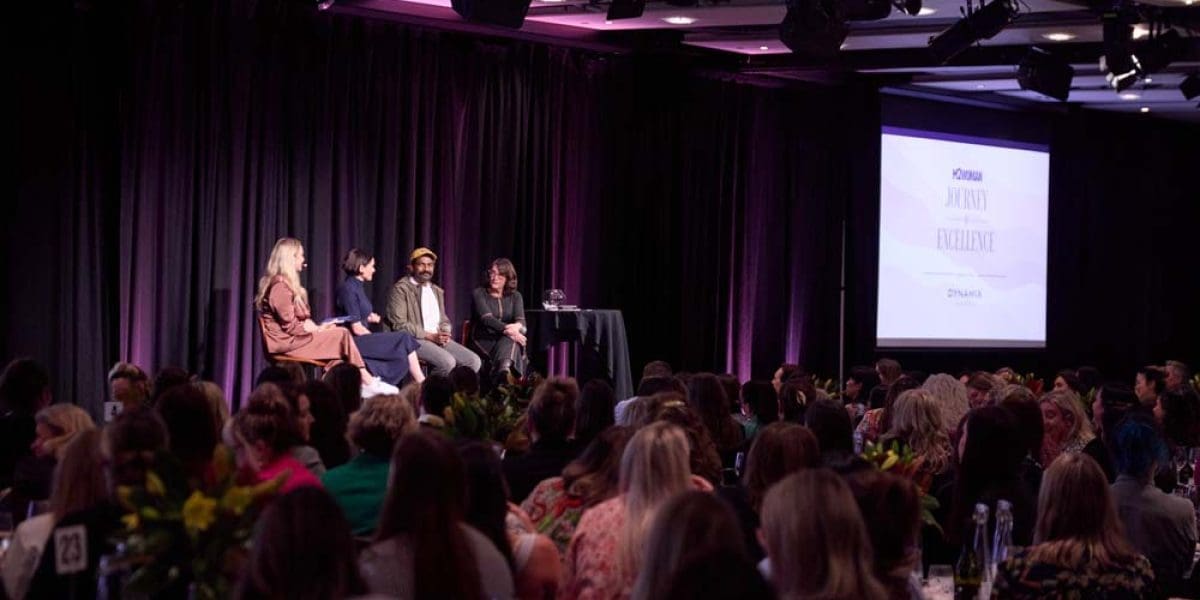 M2Woman_ConferenceRoom_Journey_To_Excellence_Danilophoto-0348