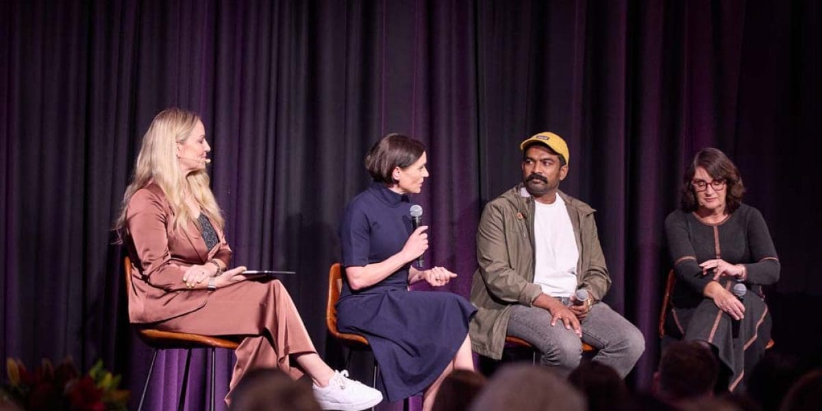 M2Woman_ConferenceRoom_Journey_To_Excellence_Danilophoto-0349