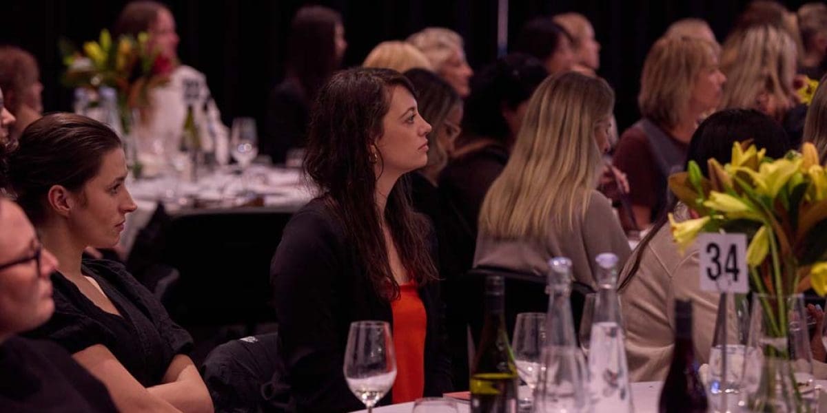 M2Woman_ConferenceRoom_Journey_To_Excellence_Danilophoto-088