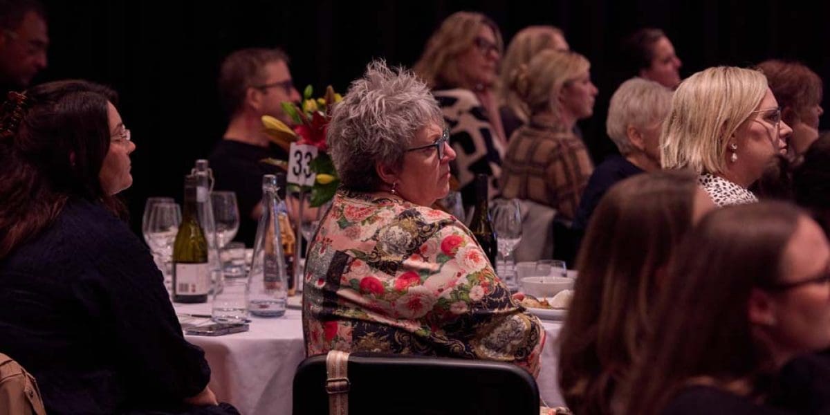 M2Woman_ConferenceRoom_Journey_To_Excellence_Danilophoto-090